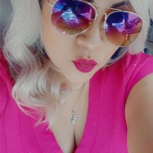 Meet your Posher, Nadia